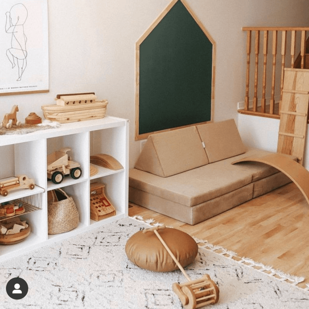 Cushy Couch - Cushy Couch