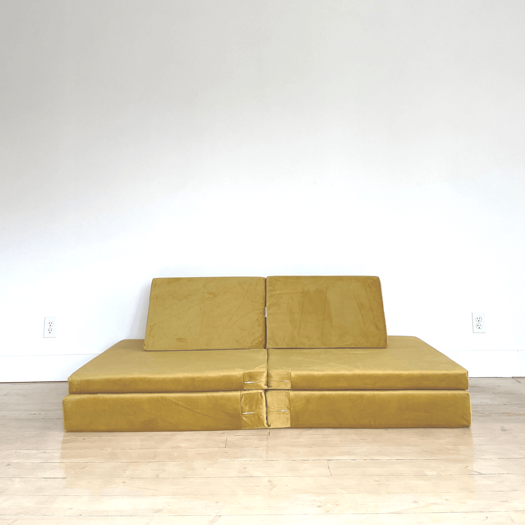 Cushy Couch - Cushy Couch