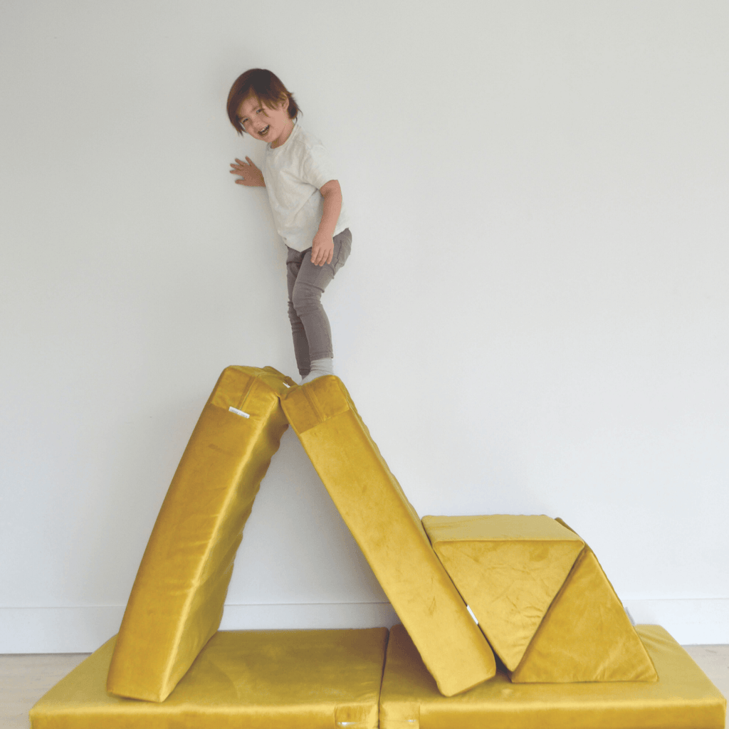 Cushy Couch - Cushy Couch